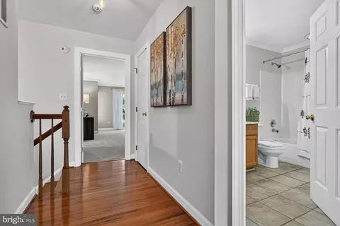 Entry Way - 144 Riverton Pl, Edgewater, MD 21037 photo 4 of 4