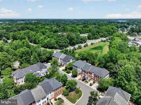 View/Area - 144 Riverton Pl, Edgewater, MD 21037 photo 2 of 11