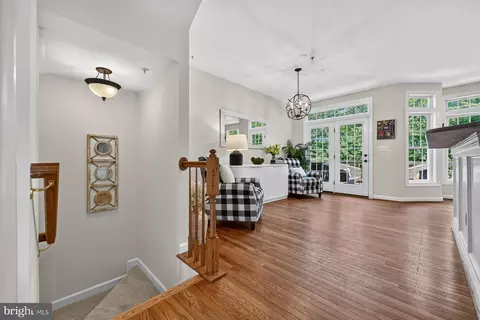 Entry Way - 144 Riverton Pl, Edgewater, MD 21037 photo 2 of 4