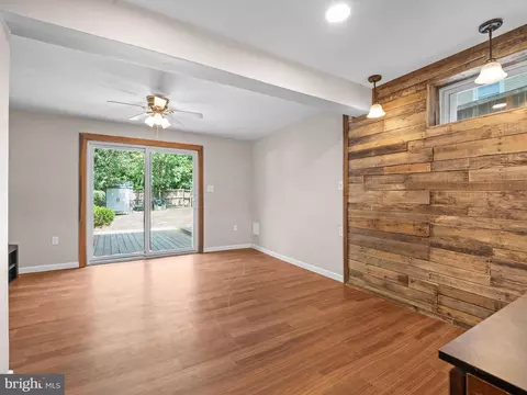 Living - 3634 Robin Air Ct, Pasadena, MD 21122 photo 4 of 4