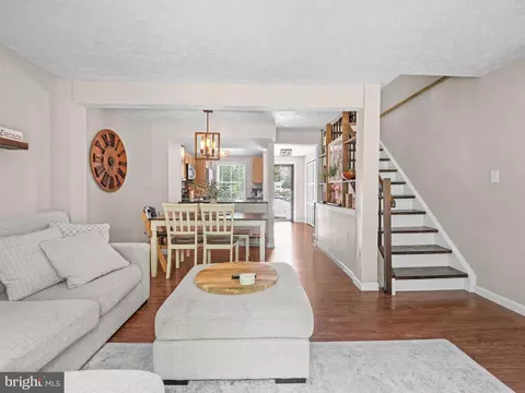 Living - 3634 Robin Air Ct, Pasadena, MD 21122 photo 1 of 4