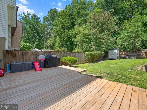 Exterior - 3634 Robin Air Ct, Pasadena, MD 21122 photo 3 of 7