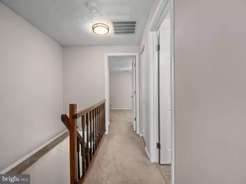 Entry Way - 3634 Robin Air Ct, Pasadena, MD 21122 photo 2 of 3