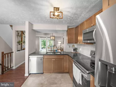 Kitchen - 3634 Robin Air Ct, Pasadena, MD 21122 photo 2 of 2