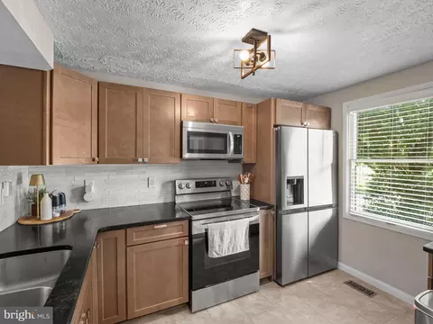 Kitchen - 3634 Robin Air Ct, Pasadena, MD 21122 photo 1 of 2