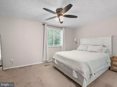 Bedroom - 3634 Robin Air Ct, Pasadena, MD 21122 photo 2 of 5