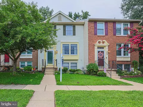 1334 Hollow Glen Ct, Chestnut Hill Cove, MD 21226