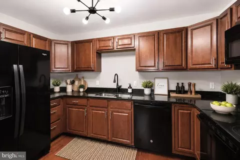 Kitchen - 7708 Shirley Ave, Pasadena, MD 21122 photo 2 of 2