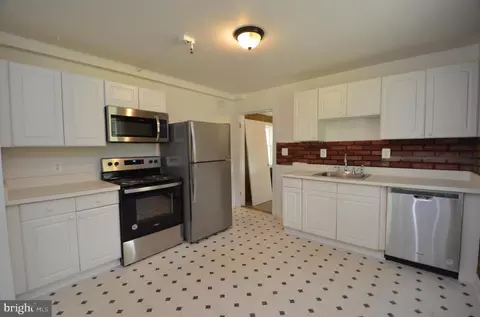 Entry Way - 6201 Shady Side Rd, Shady Side, MD 20764 photo 1 of 4