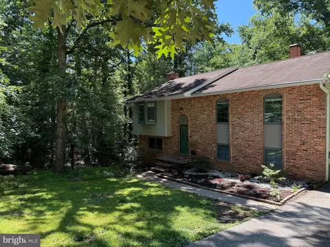 1077 Plum Creek Dr, Crownsville, MD 21032
