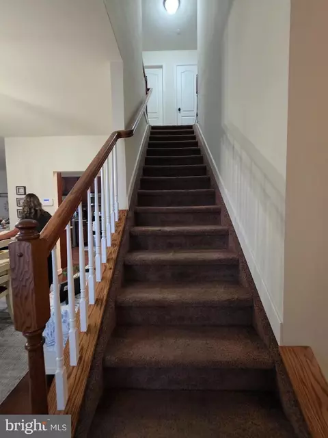 Entry Way - 3907 Cleaver Ct, Pasadena, MD 21122 photo 6 of 9