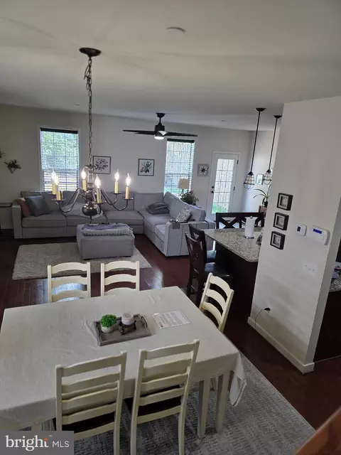 Dining - 3907 Cleaver Ct, Pasadena, MD 21122 photo 2 of 3