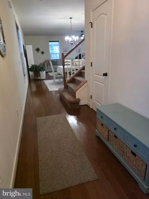 Entry Way - 3907 Cleaver Ct, Pasadena, MD 21122 photo 9 of 9