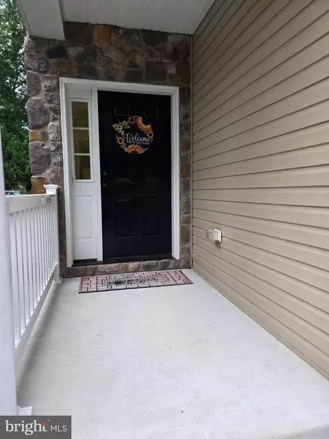 Exterior - 3907 Cleaver Ct, Pasadena, MD 21122 photo 3 of 7