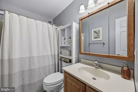 Bath - 317 Kenmore Ave, Edgewater, MD 21037 photo 3 of 3
