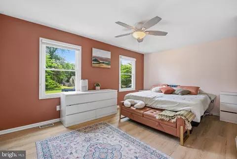 Bedroom - 317 Kenmore Ave, Edgewater, MD 21037 photo 3 of 5
