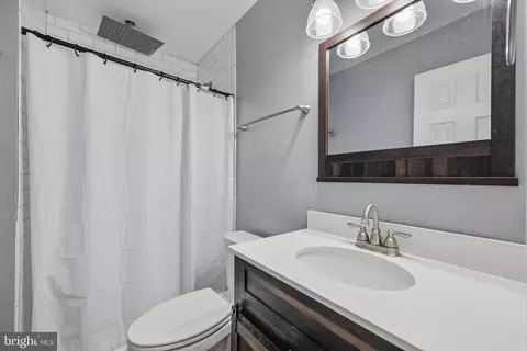 Bath - 317 Kenmore Ave, Edgewater, MD 21037 photo 2 of 3