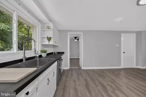 251 9th St, Pasadena, MD 21122 photo 13