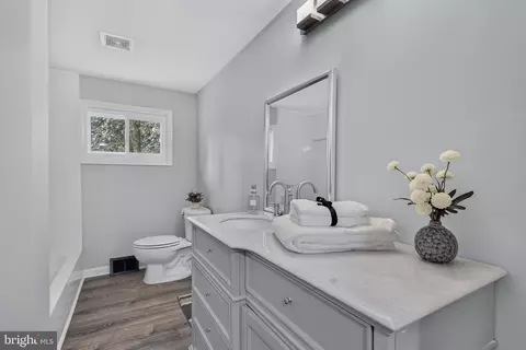 251 9th St, Pasadena, MD 21122 photo 17