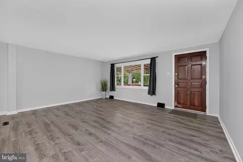 251 9th St, Pasadena, MD 21122 photo 16