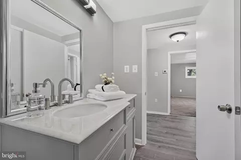 251 9th St, Pasadena, MD 21122 photo 18