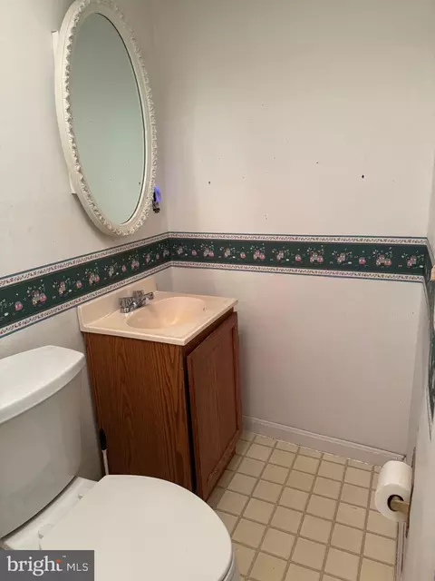 Bath - 820 Grimsby Garth, Arnold, MD 21012 photo 4 of 4