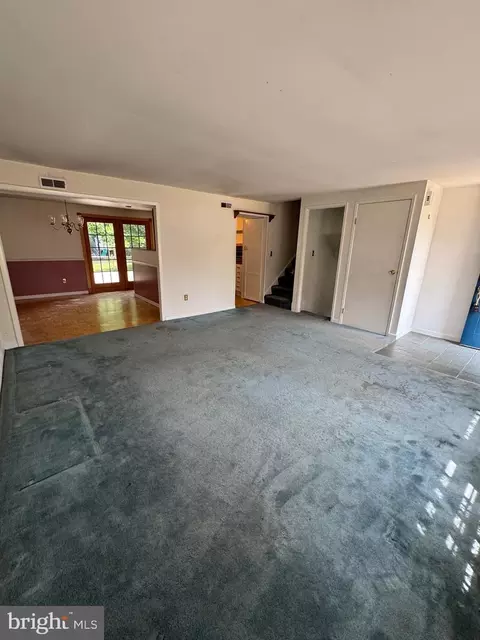 Living - 820 Grimsby Garth, Arnold, MD 21012 photo 6 of 6