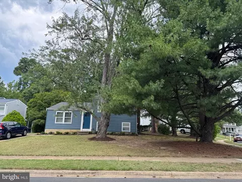 Exterior - 820 Grimsby Garth, Arnold, MD 21012 photo 4 of 8