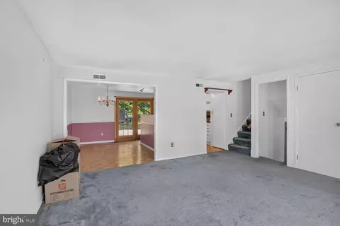 Living - 820 Grimsby Garth, Arnold, MD 21012 photo 3 of 6