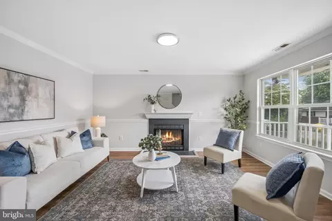 Living - 3708 6th Ave, Edgewater, MD 21037 photo 4 of 4