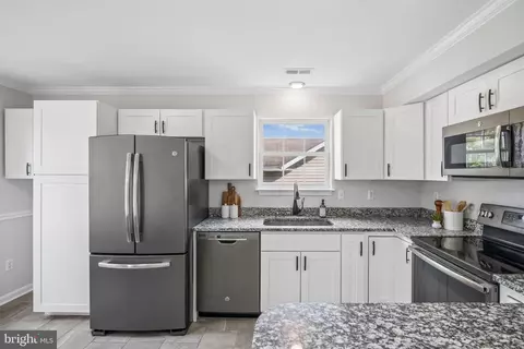 Kitchen - 3708 6th Ave, Edgewater, MD 21037 photo 1 of 3