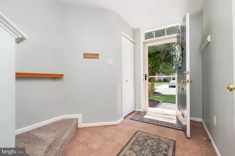 Entry Way - 334 Sundance Way, Pasadena, MD 21122 photo 2 of 3