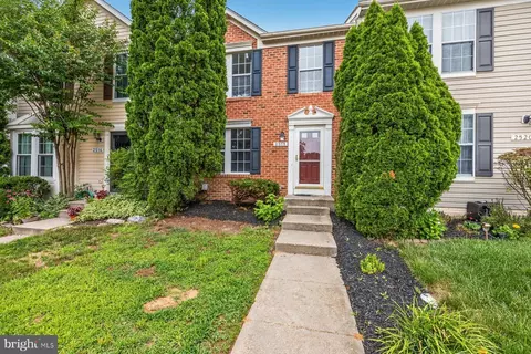 2518 Summers Ridge Dr, Odenton, MD 21113