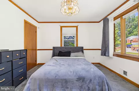 Bedroom - 205 7th Ave, Baltimore, MD 21225 photo 5 of 11