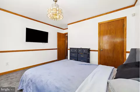 Bedroom - 205 7th Ave, Baltimore, MD 21225 photo 6 of 11
