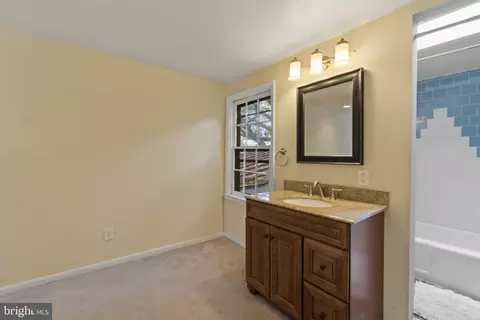 Bath - 111 Conduit St, Annapolis, MD 21401 photo 3 of 4
