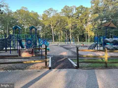 Exterior - 1226 Holmespun Dr, Pasadena, MD 21122 photo 4 of 4