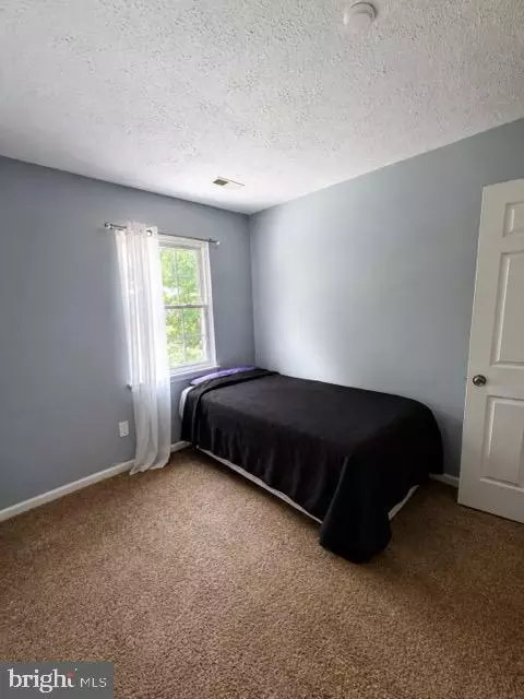 Bedroom - 1226 Holmespun Dr, Pasadena, MD 21122 photo 1 of 7