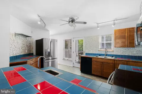 Kitchen - 4734 Oak Rd, Shady Side, MD 20764 photo 2 of 4
