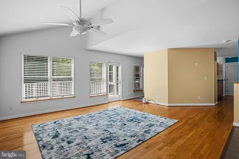 Living - 4734 Oak Rd, Shady Side, MD 20764 photo 3 of 6