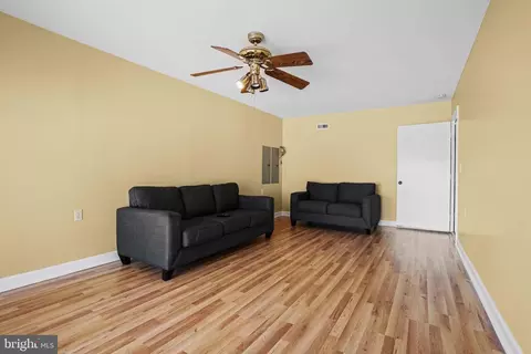 Living - 4734 Oak Rd, Shady Side, MD 20764 photo 6 of 6