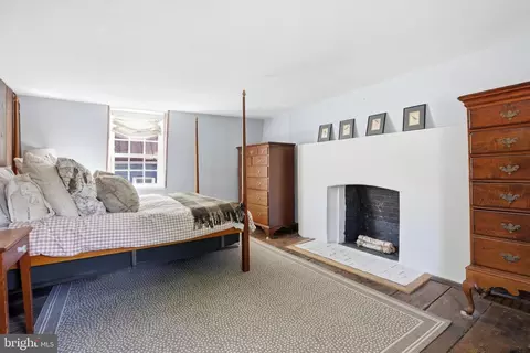 Bedroom - 45 Fleet St, Annapolis, MD 21401 photo 1 of 6