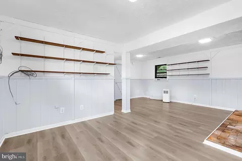Living - 130 Circle Rd, Pasadena, MD 21122 photo 8 of 10