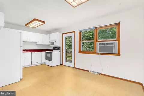 Other - 130 Circle Rd, Pasadena, MD 21122 photo 6 of 13