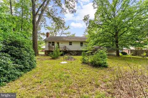 Exterior - 130 Circle Rd, Pasadena, MD 21122 photo 9 of 11