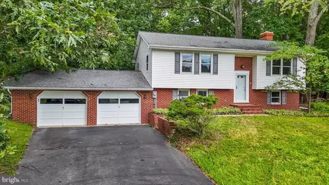 Exterior - 130 Circle Rd, Pasadena, MD 21122 photo 4 of 11