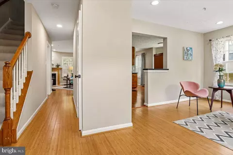 Entry Way - 608 Talon Ct, Arnold, MD 21012 photo 2 of 6