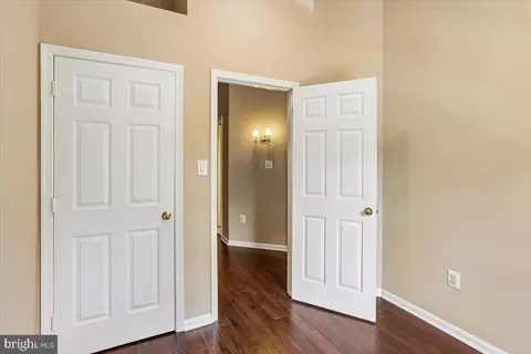 Entry Way - 608 Talon Ct, Arnold, MD 21012 photo 3 of 6