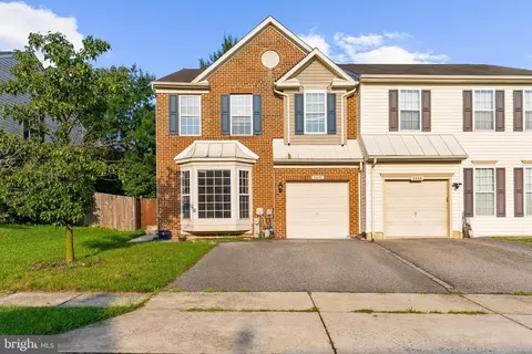 Exterior - 2432 Knapps Way, Odenton, MD 21113 photo 4 of 7