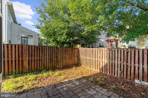 Exterior - 2432 Knapps Way, Odenton, MD 21113 photo 5 of 7